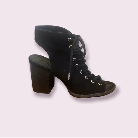 👠SALE 2/$12.00‼️ SODA Women’s Block Heel Lace up Suede Shoes in Black size 7 - Picture 2 of 6